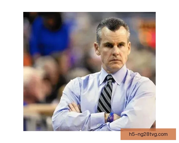 公牛主帅多诺万父亲辞世享年85岁